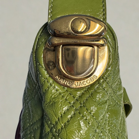 Marc Jacobs Green Patent Leather Ursula Hobo bag - Picture 12 of 13